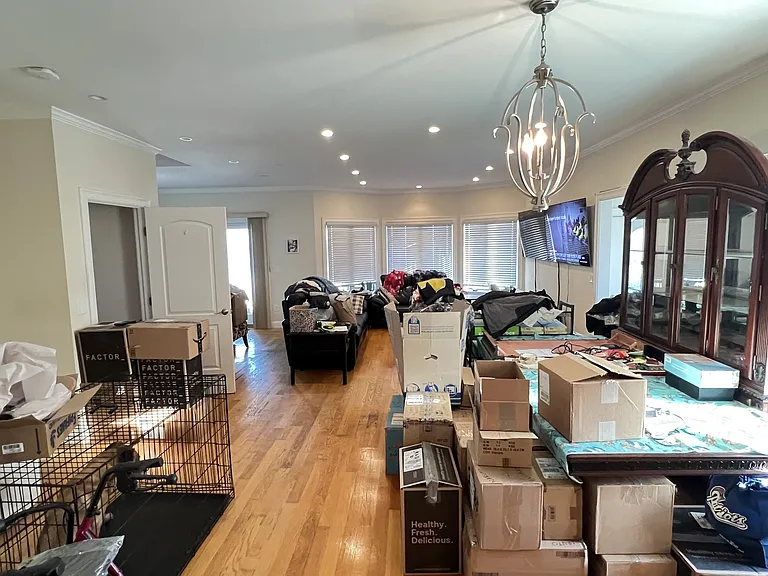 170 Cliff Ave — Photo 4