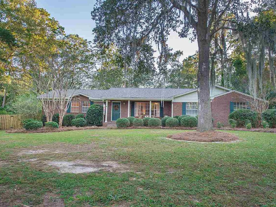 1st image of 411 Locksley Ln