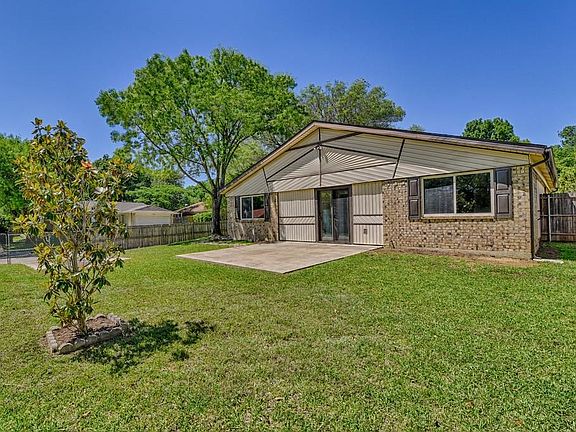 4th image of 1100 Royal Hill Ln