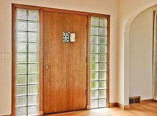 322 S 15th St, Renton, WA 98055