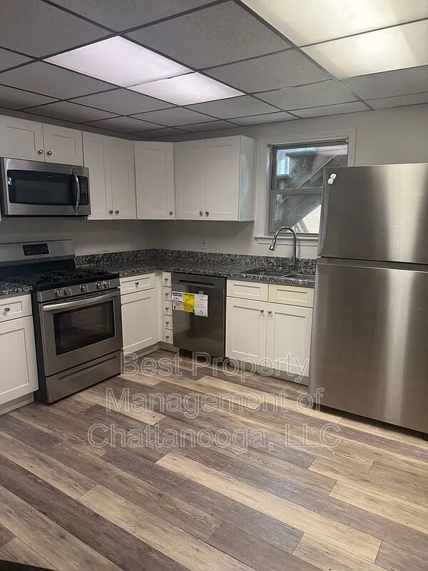 2 bed, 1.0 bath, $1,195 — Photo 4