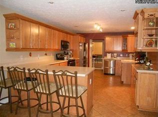 9544 Shepard Rd, Macedonia, OH 44056