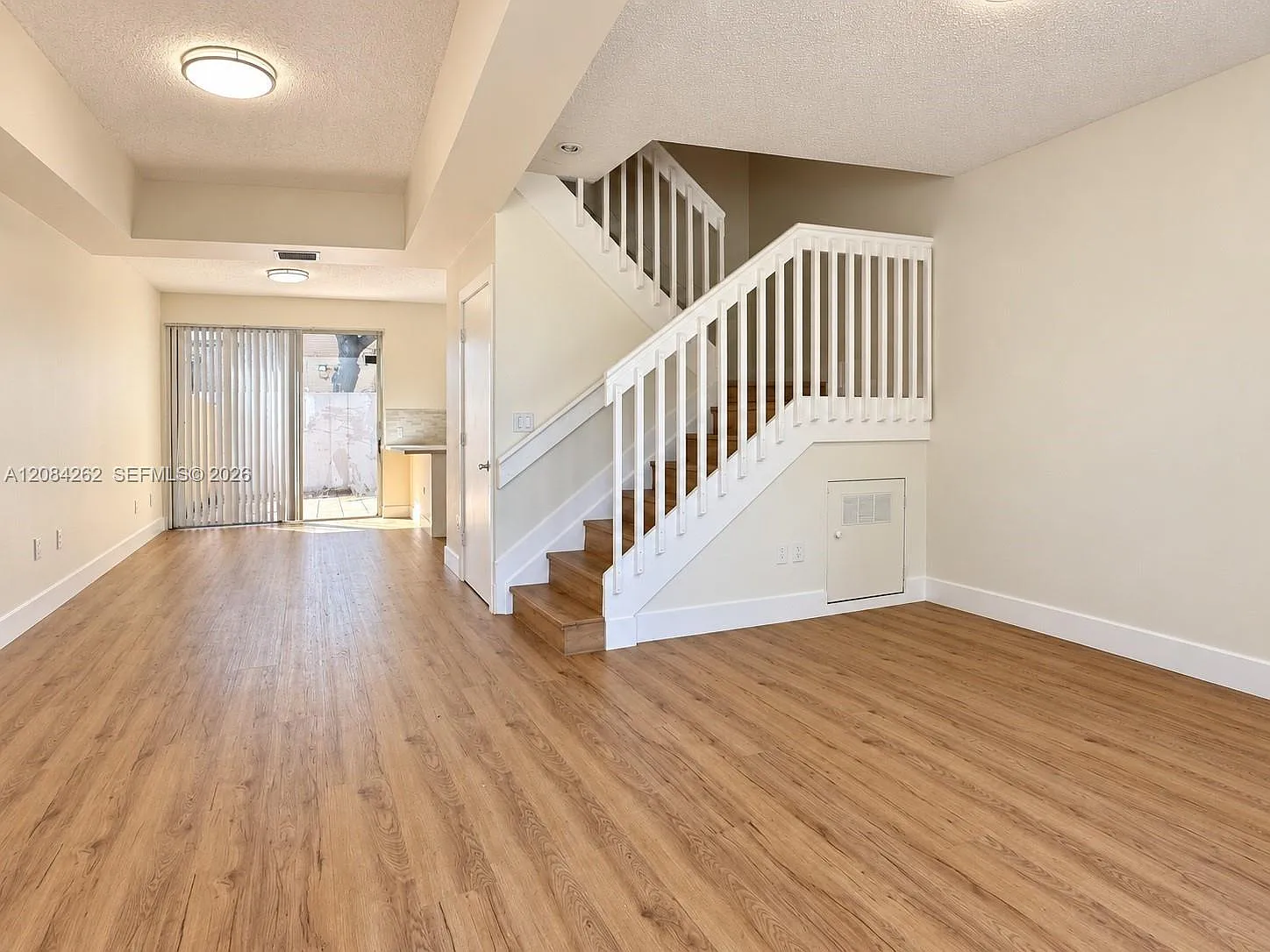 Tiffany Lakes Condo — Photo 2