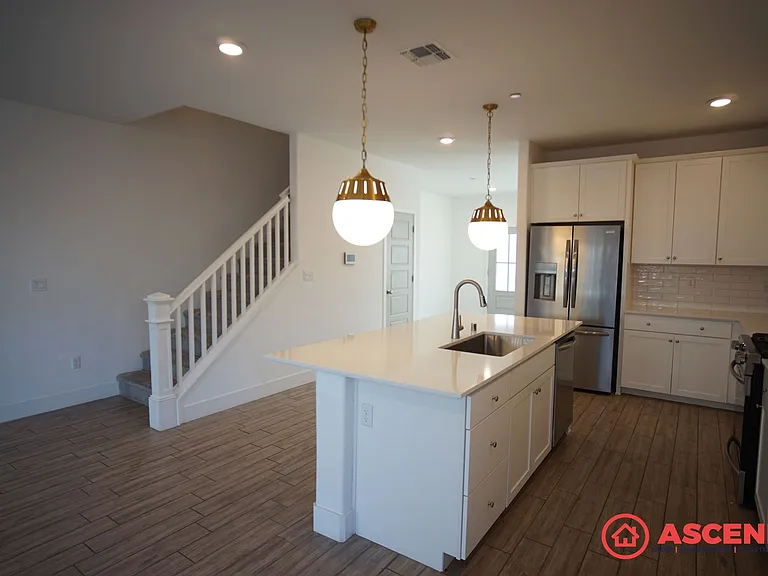 9000 Lily Crest Way — Photo 6