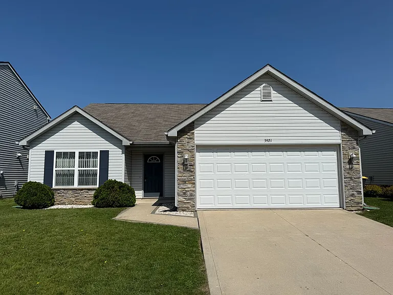 3921 Stanton Hall Pkwy — Photo 1