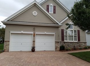 39 Hardenbergh St, Somerset, NJ 08873