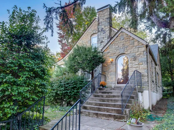 2078 Lakeside Dr, Louisville, KY 40205