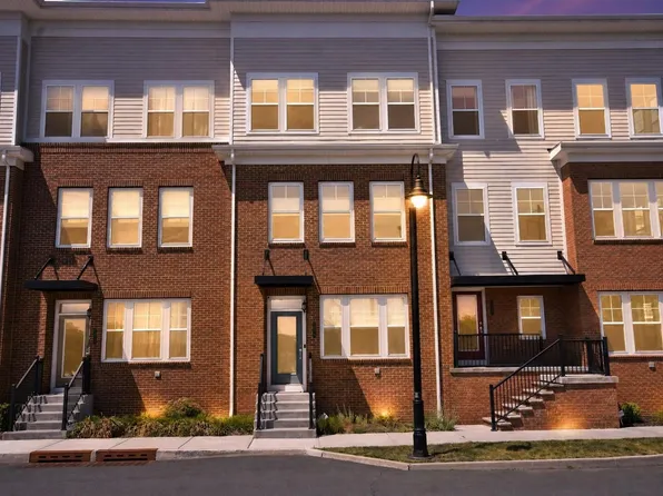342 South Dr, North Brunswick, NJ 08902