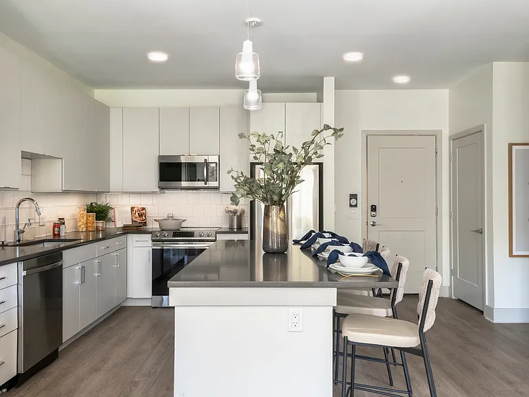 The Birch at 51 Washington — Photo 9