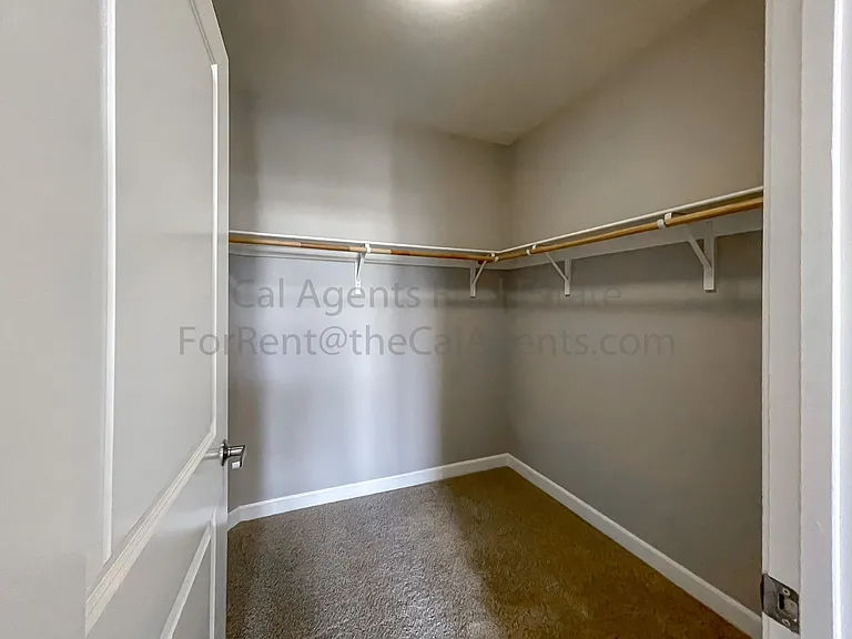 423 7th St #602 — Photo 11