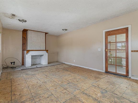 4th image of 2237 Roosevelt Ave