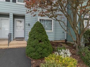 218 Green Ln, Newark, DE 19711