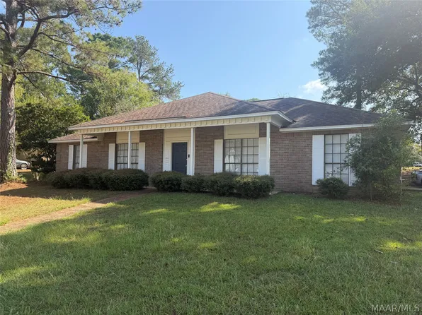 1206 Kingston Green Dr, Prattville, AL 36067