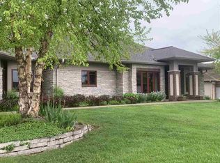 2340 Poplar St, Coralville, IA 52241