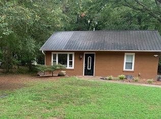 210 Scarlett Dr, Chapel Hill, NC 27517