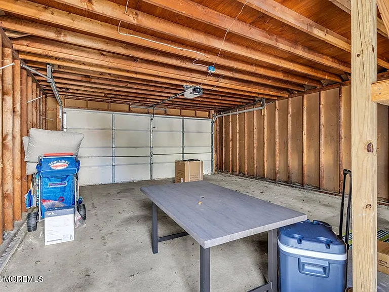 435 Norwood Ave — Photo 28