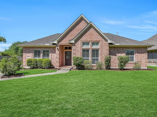 4218 Castle Dr, Santa Fe, TX 77510