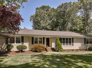 38 Old Ln, Towaco, NJ 07082