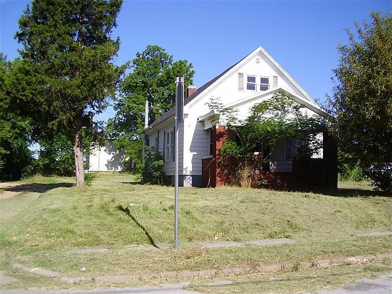 2nd image of 519 N Nettleton Ave