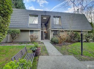 9807 NE 124th St APT 207, Kirkland, WA 98034