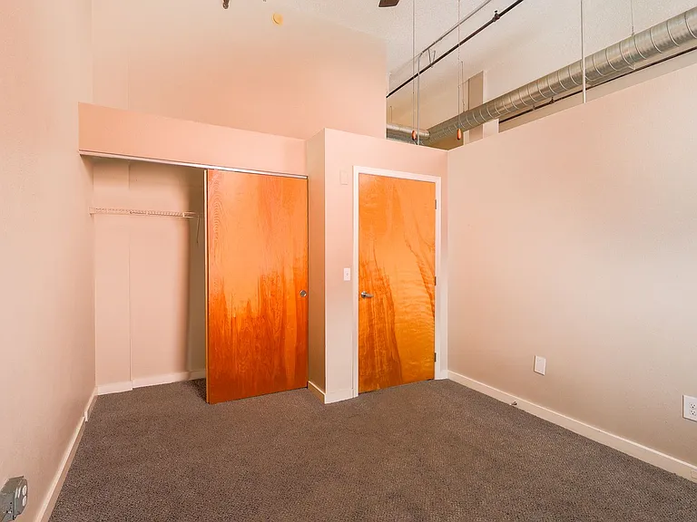 920 Broadway Blvd — Photo 9