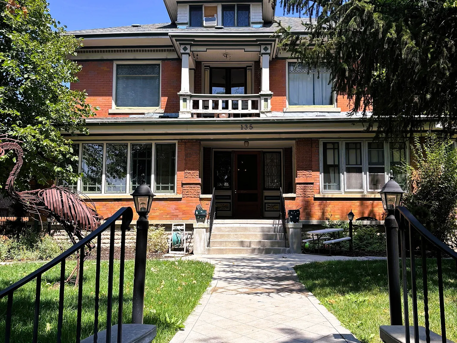 135 E Center St — Photo 1