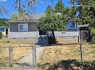 163 E 4th Ave, Sutherlin, OR 97479