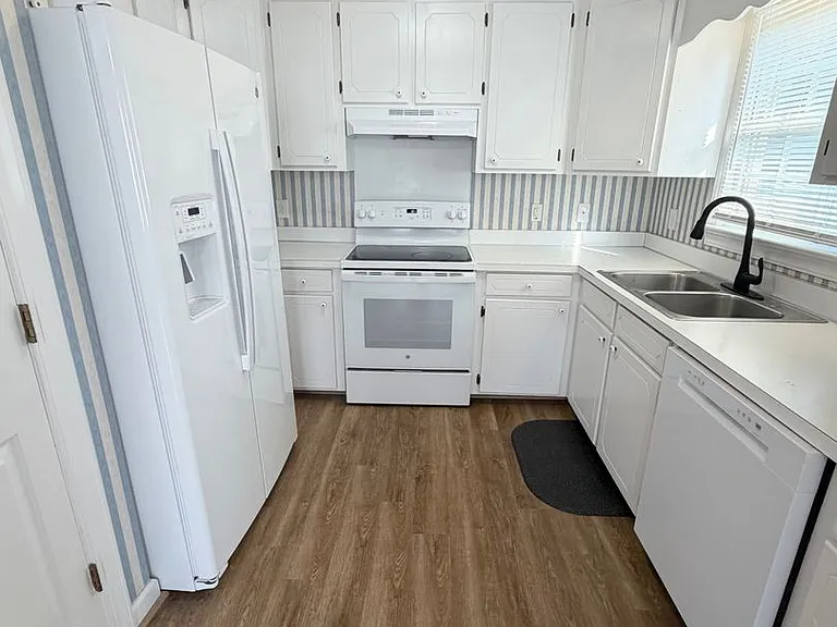 2421 Sexton Rd — Photo 14