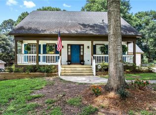 8690 Diberville Dr W, Mobile, AL 36695
