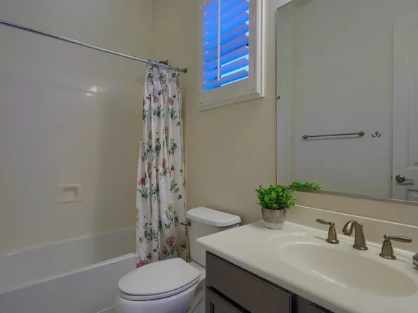 7570 W Quail Ave, Glendale, AZ 85308