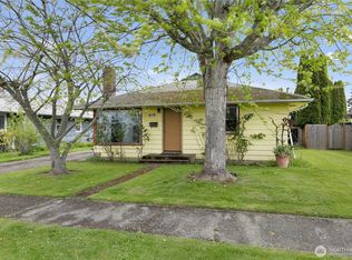 619 11th St SW, Puyallup, WA 98371