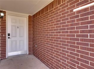 1866 Olde School Rd, Edmond, OK 73012