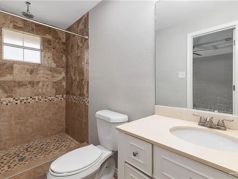 2517 W Hackberry Ave — Photo 16