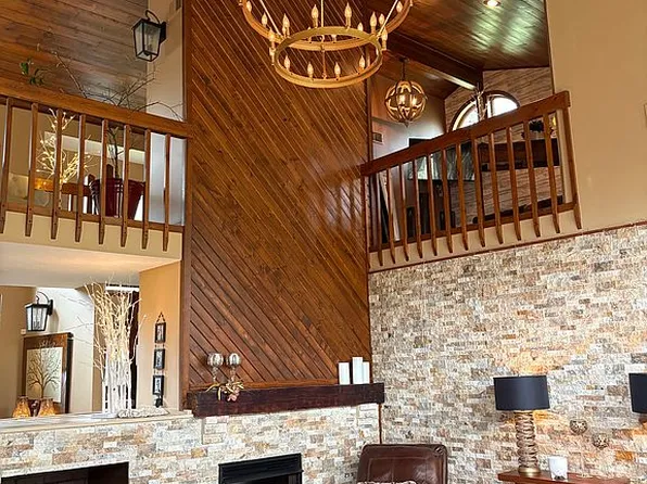 1200 Wildwood Dr, Vermilion, OH 44089