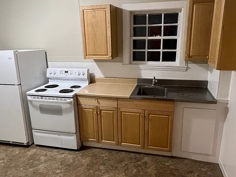 174 Main St #1R — Photo 3