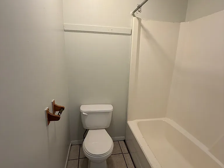 1000 E Williams St #6 — Photo 8