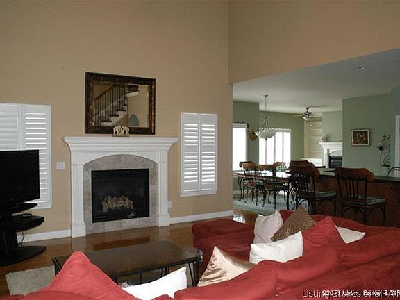 2nd image of 2908 Lake Vista E