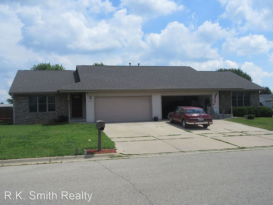 1st image of 2704 Cumberland Dr