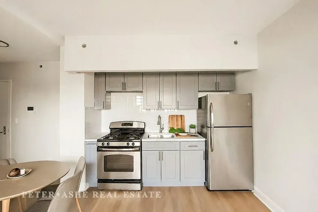 2205 3rd Avenue — Photo 3