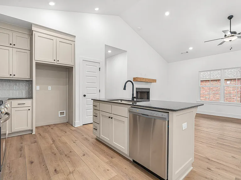 6812 Fir St — Photo 31