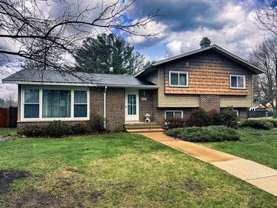 2709 Richard St, Marinette, WI, 54143