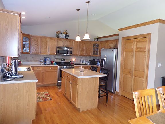 Entertain or family Roomy