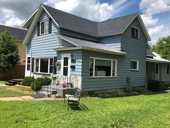 2nd image of 118 W Peck St