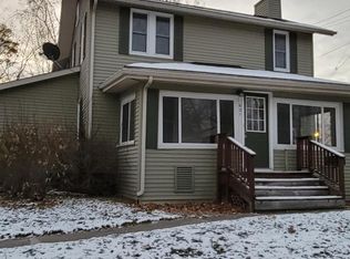 621 Fox St, Lapeer, MI 48446