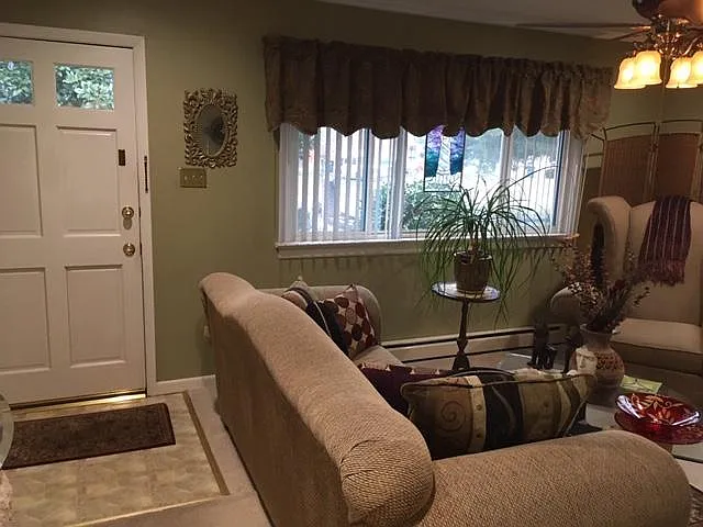 5411 Seminary Ave — Photo 14