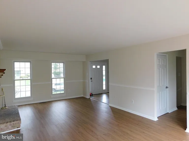 916 Pointer Ridge Dr — Photo 11