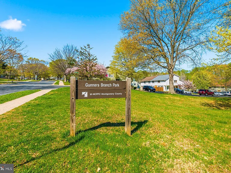 18323A Allspice Dr — Photo 38