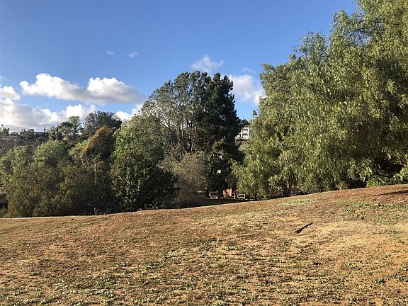 2nd image of 9265 Edgewood Dr