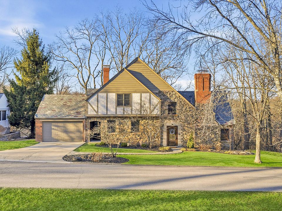 1st image of 1054 Emerson Rd