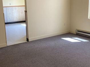 30-32 Willow St, Waterbury, CT 06710